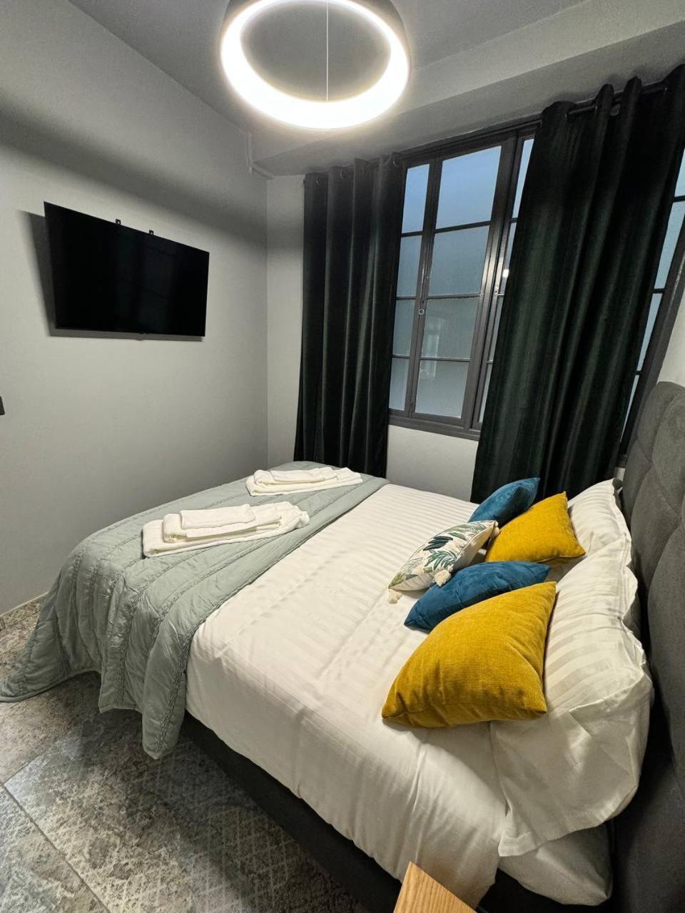 Alma De Malaga 2Br Stay With Art History & Comfort In The Heart Of The City Málaga Extérieur photo