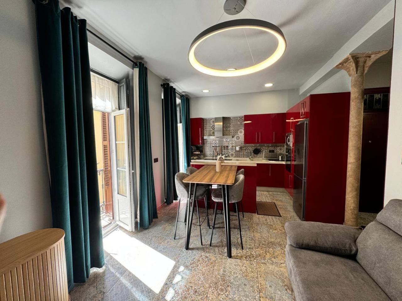 Alma De Malaga 2Br Stay With Art History & Comfort In The Heart Of The City Málaga Extérieur photo