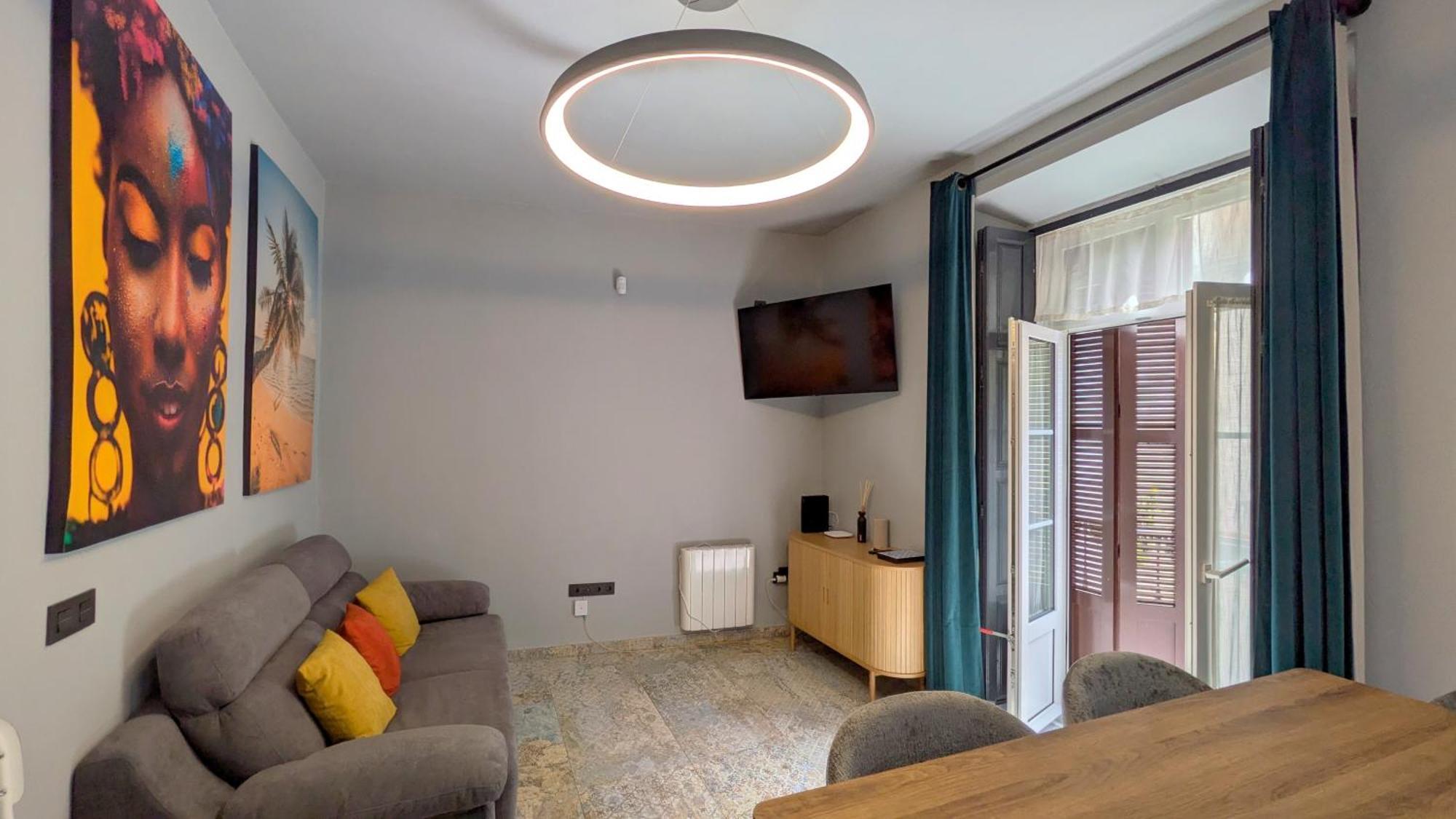 Alma De Malaga 2Br Stay With Art History & Comfort In The Heart Of The City Málaga Extérieur photo